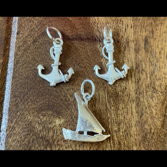 Pendant/ Charm/ Genuine silver pendant/ each pendant is hand crafted. - Picture 5 of 8